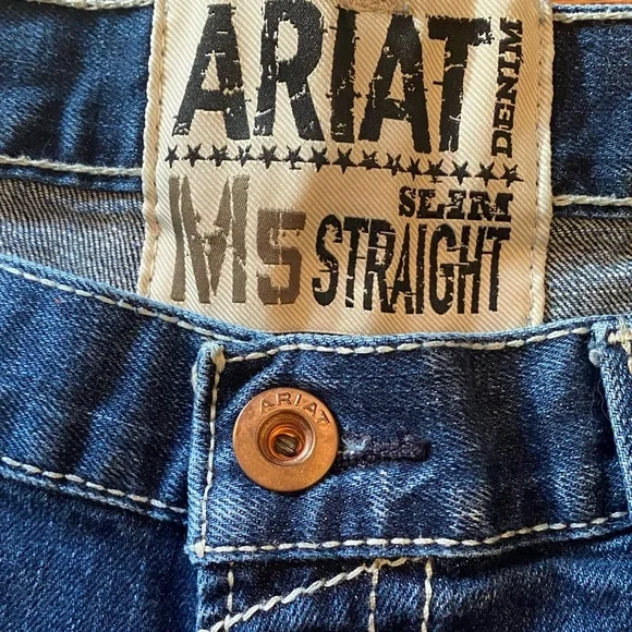 Men’s ARIAT Jeans - Picture 5 of 10